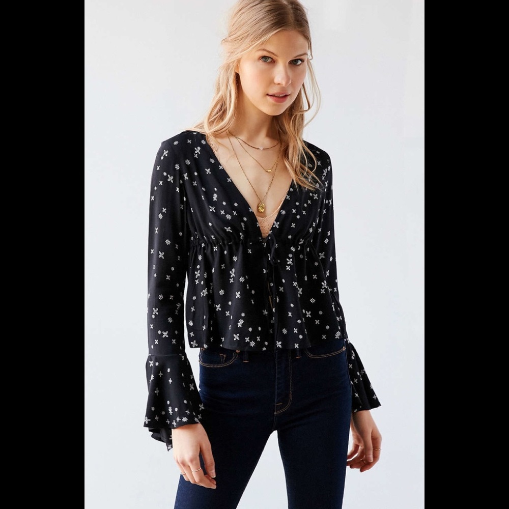 Kimchi blue flare sleeves top